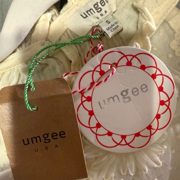 NWT Beautiful Cream Sheer lacing linen feel Ruffle Blouse - Picture 9 of 10